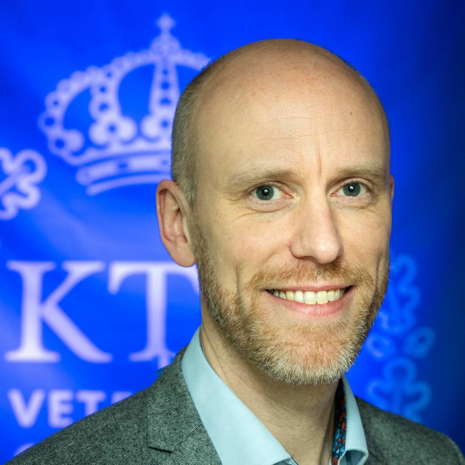 professor profile picture