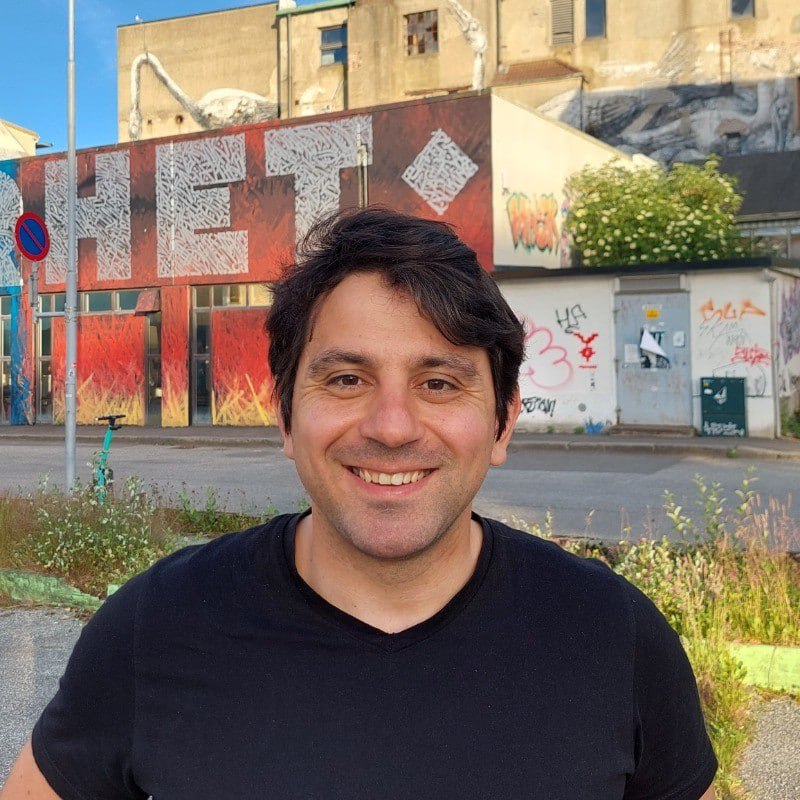 professor profile picture