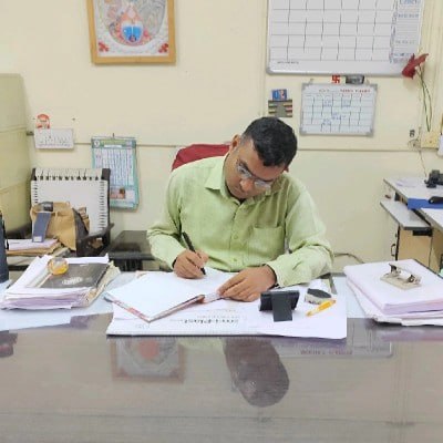 professor profile picture